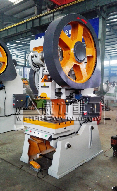 63噸機械沖床機身可傾斜